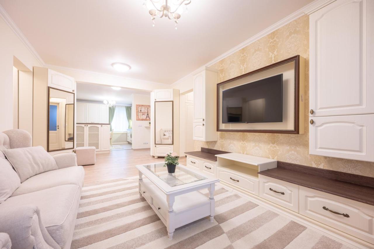 Dragos Flat Apartment Oradea Bagian luar foto