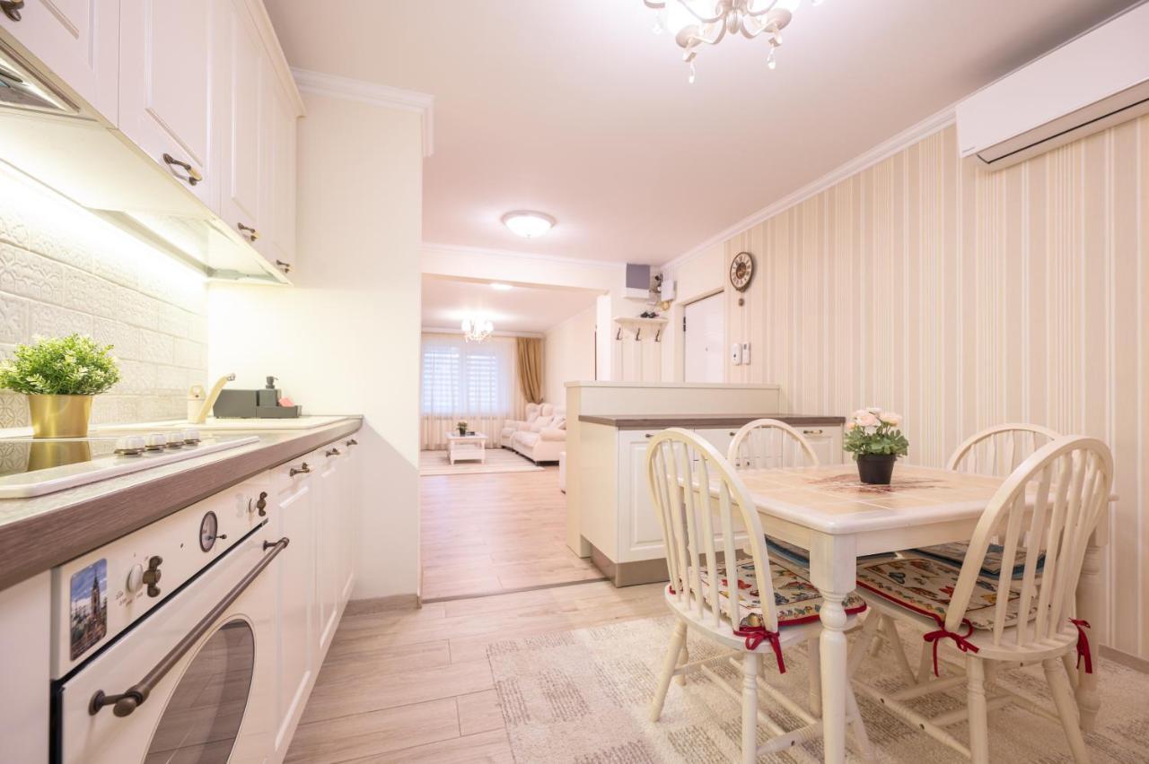 Dragos Flat Apartment Oradea Bagian luar foto